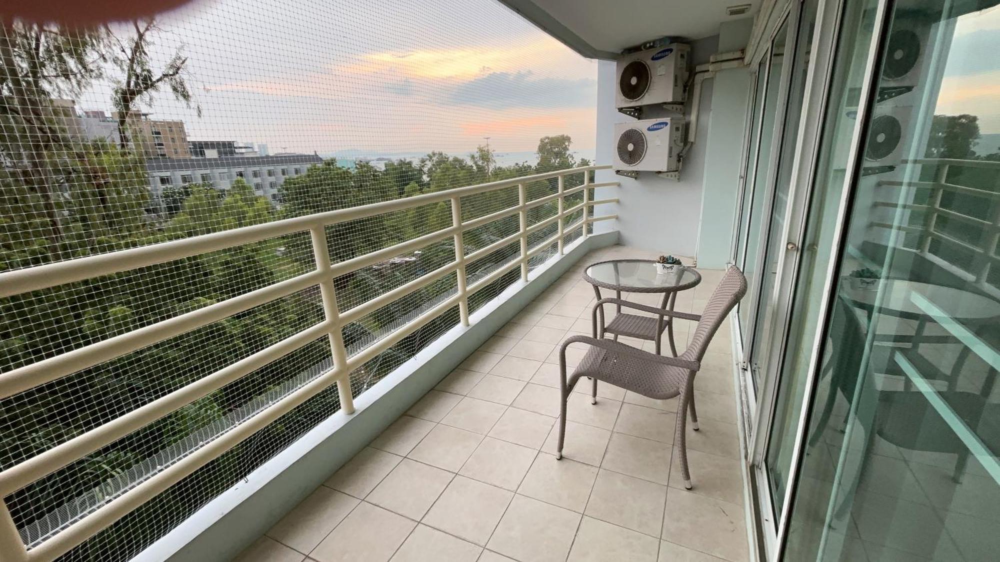 View Talay 6 Pattaya Beach By Anatolia Condo Suite エクステリア 写真