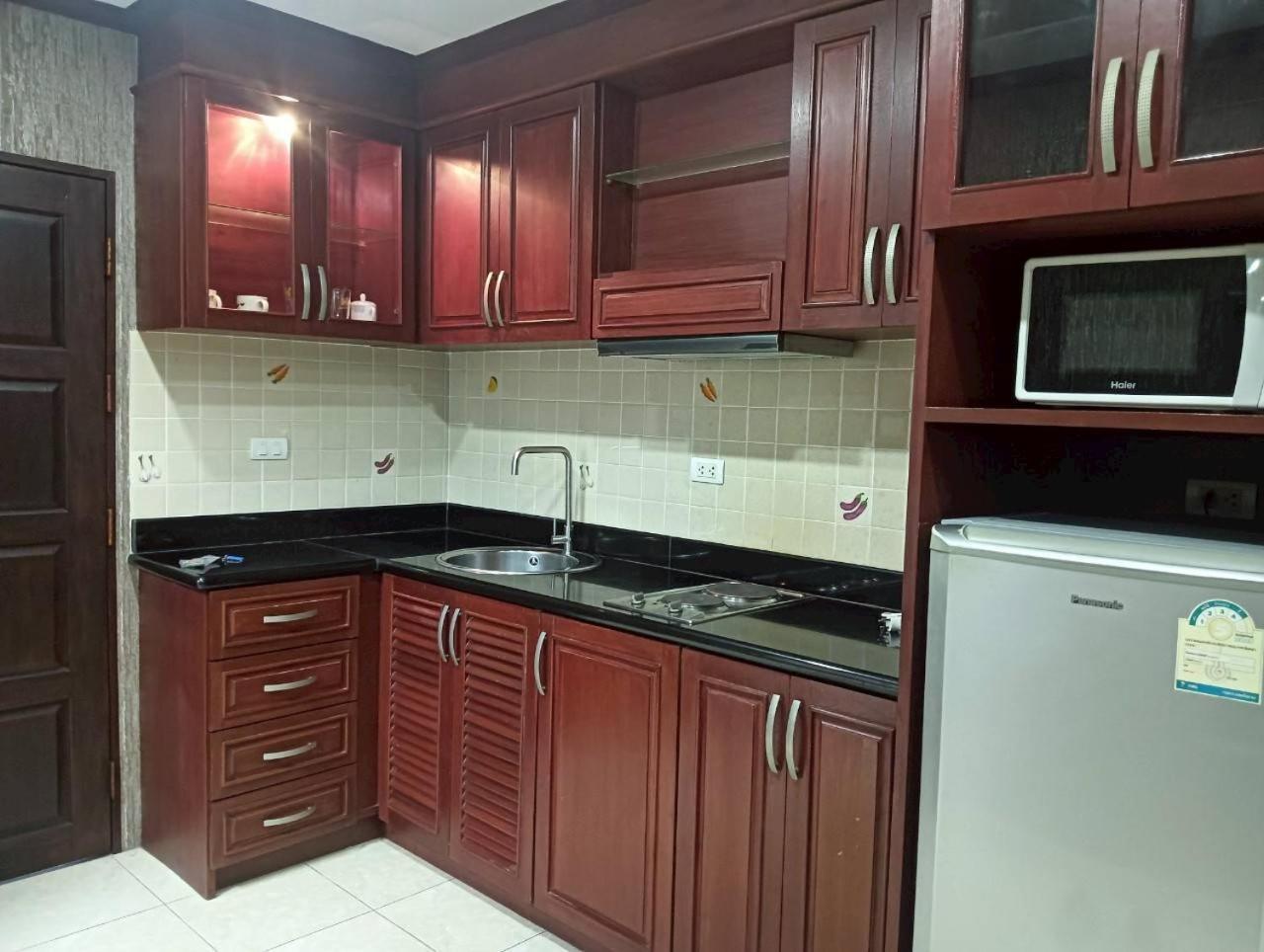 View Talay 6 Pattaya Beach By Anatolia Condo Suite エクステリア 写真